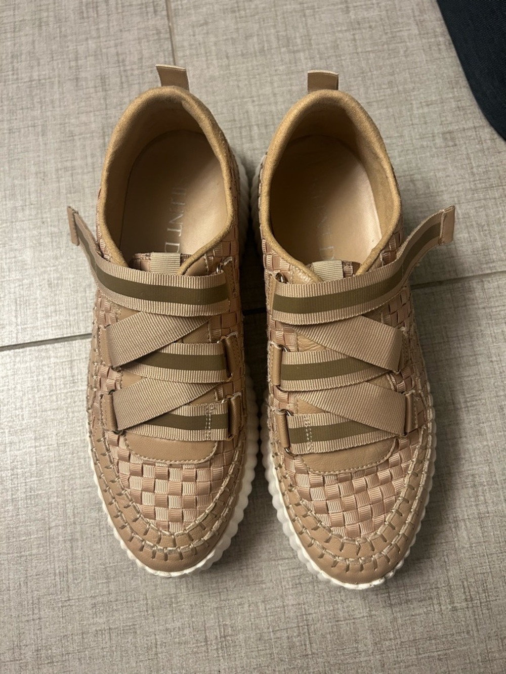 Silent D Strap Sneakers